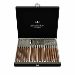 SKAUGUM BESTIKK GAVESETT 18 DELER TEAK