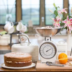 Lifetime Brands Europe ltd Kitchencraft Retro Kjøkkenvekt Krem