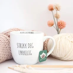 PORSGRUNDS PORSELÆNSFABRIK Porsgrunds Porselænsfabrik Hashtag Krus Strikk deg Lykkelig 38cl